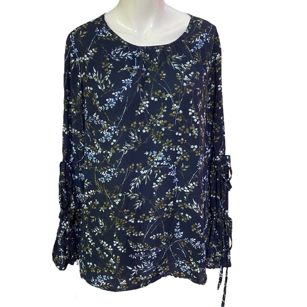 LOFT Blue Ruched & tied Long Sleeve Blouse Size L